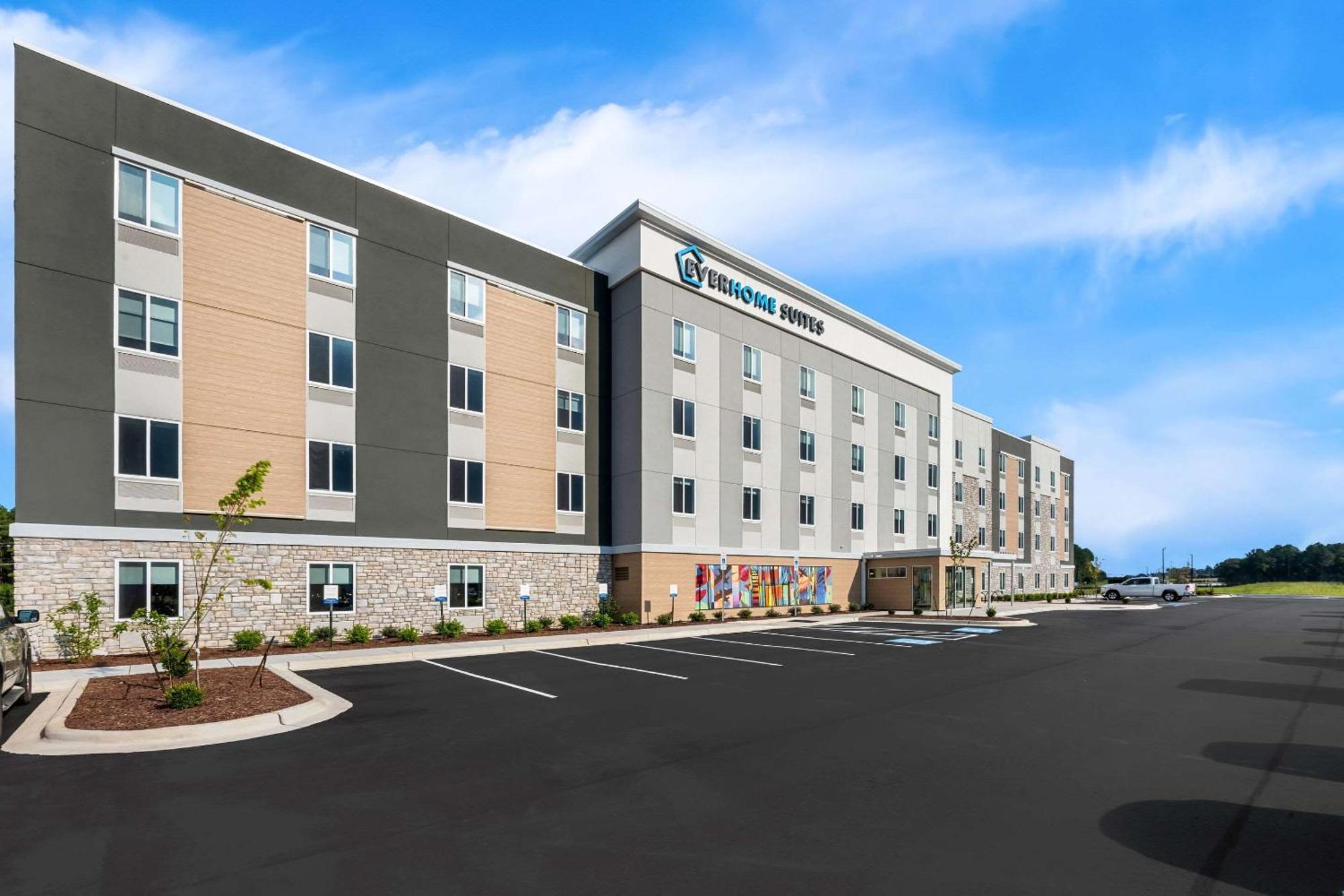 Everhome Suites Fayetteville Near Fort Bragg Buitenkant foto