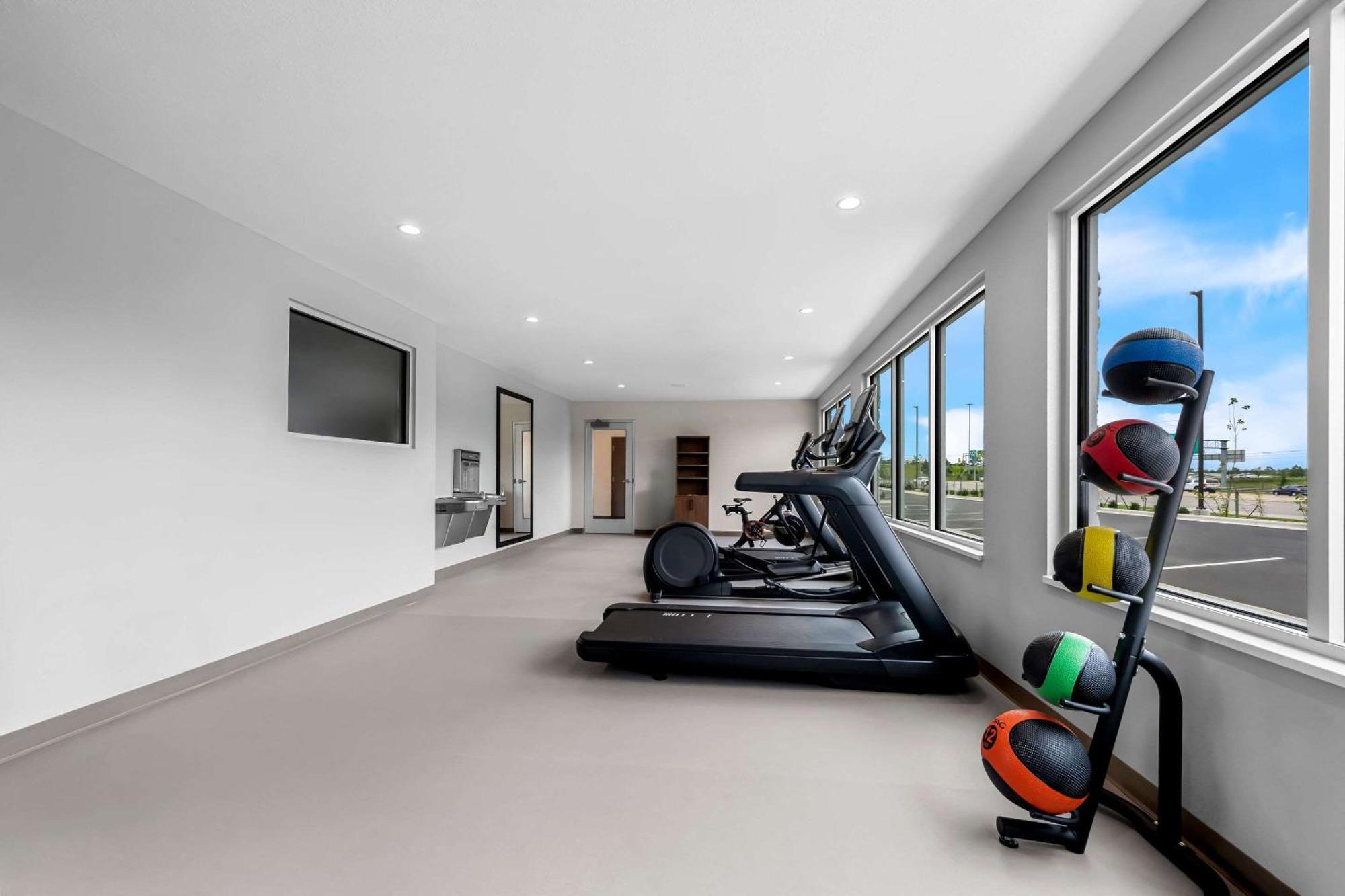 Everhome Suites Fayetteville Near Fort Bragg Buitenkant foto